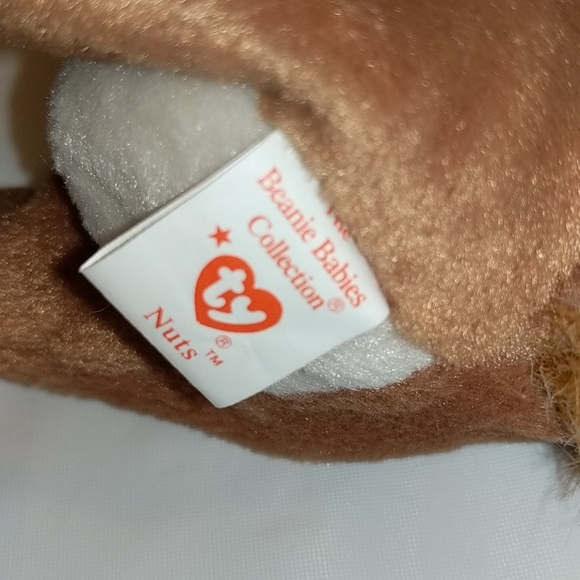 Beanie Baby  Nuts the Squirrel - Picture 5 of 5